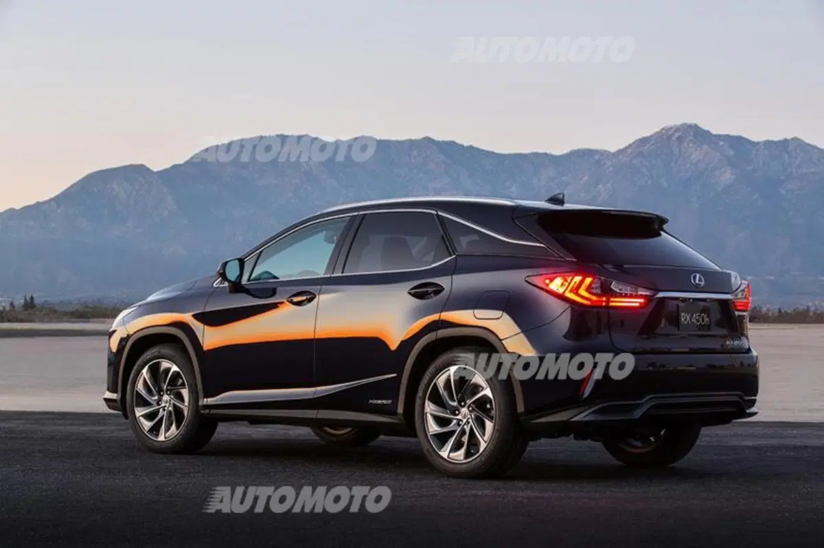 Nuova Lexus RX: design sempre più tagliente e futuristico (8)