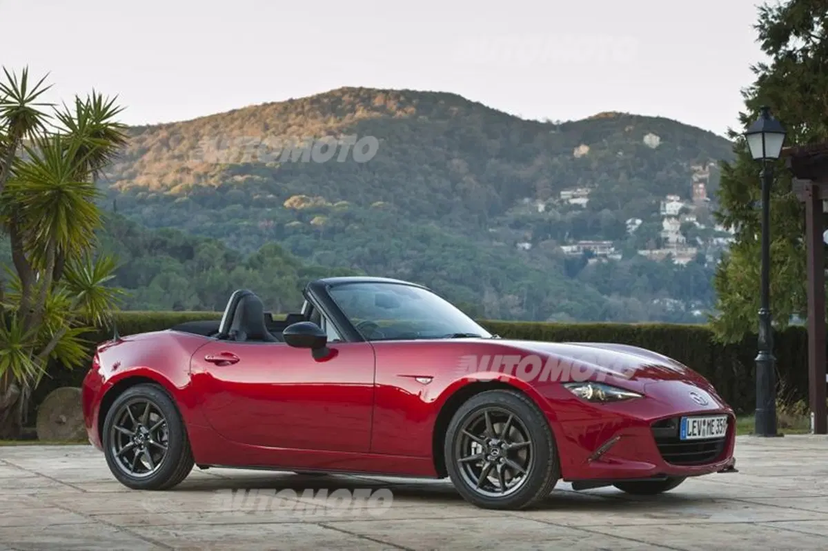 Nuova Mazda MX-5: costa ancora meno! Prezzi (per l'Italia!) e scheda tecnica (10)