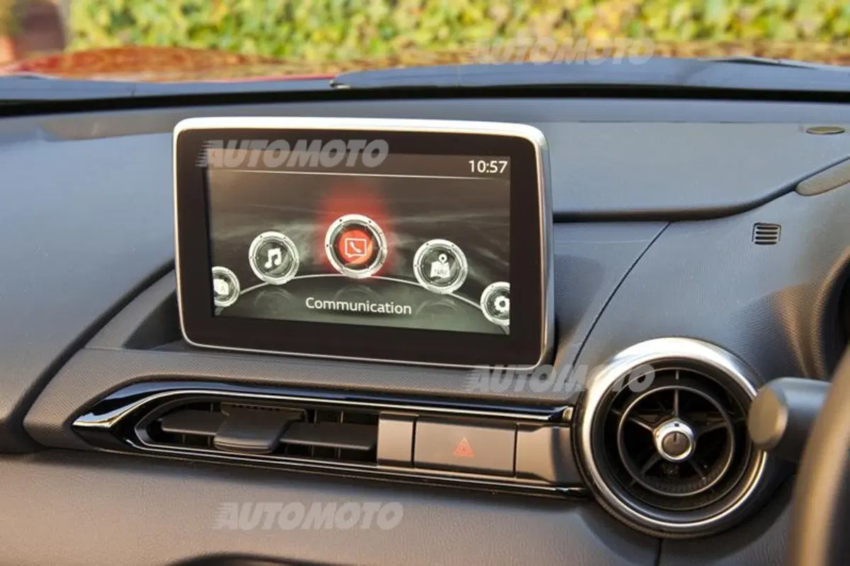 Nuova Mazda MX-5: costa ancora meno! Prezzi (per l'Italia!) e scheda tecnica (29)