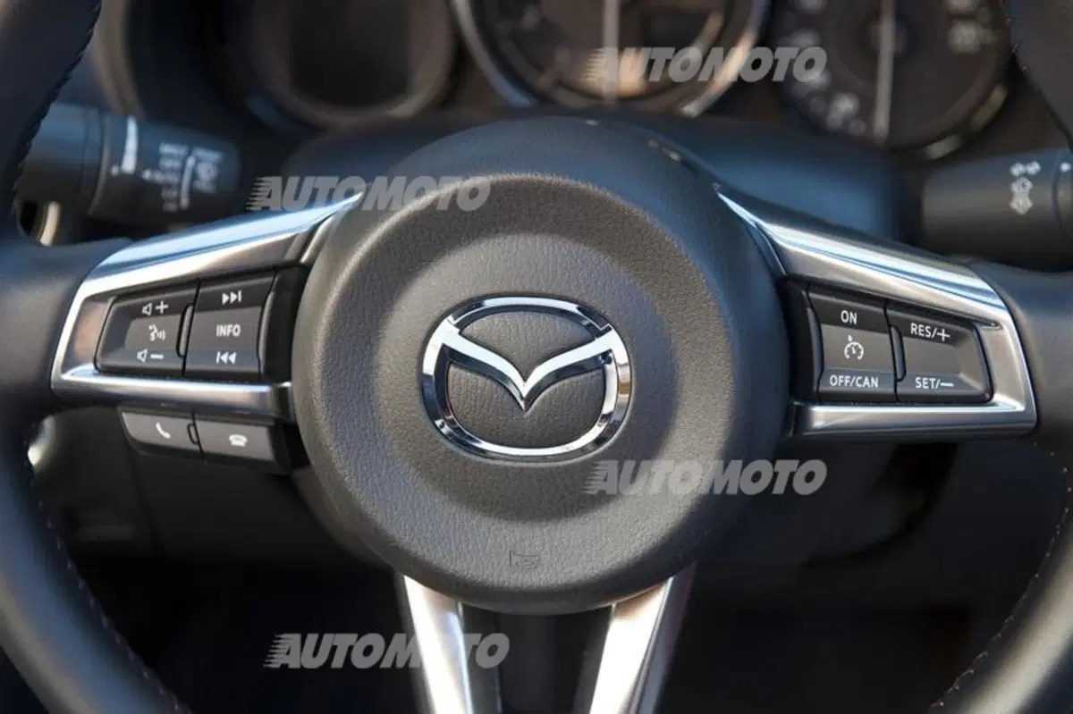 Nuova Mazda MX-5: costa ancora meno! Prezzi (per l'Italia!) e scheda tecnica (31)