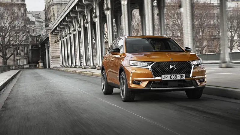 DS 7 Crossback, esordio al Salone di Ginevra 2017 [Video]