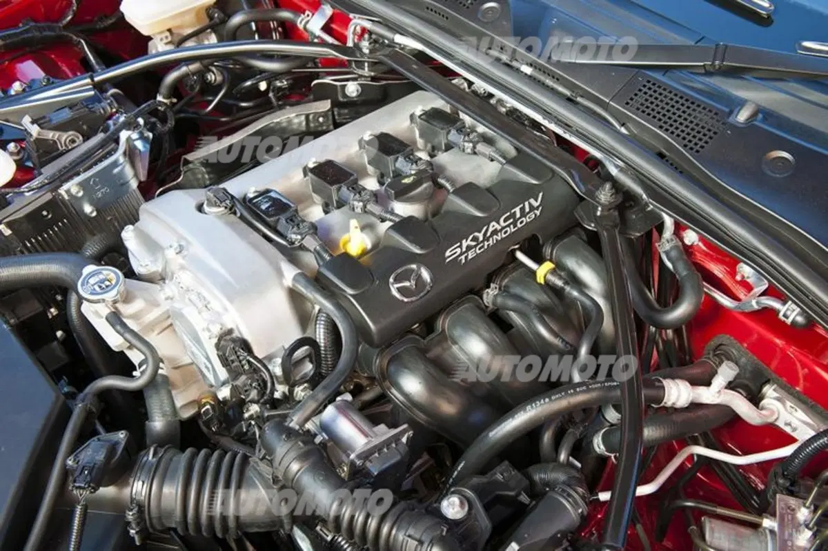 Nuova Mazda MX-5: costa ancora meno! Prezzi (per l'Italia!) e scheda tecnica (35)