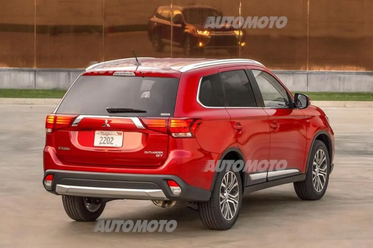 Mitsubishi Outlander restyling: gioca a fare il raffinato (3)