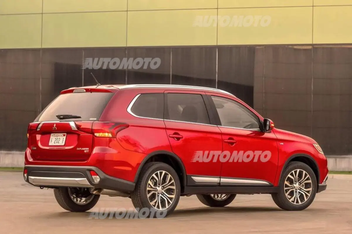 Mitsubishi Outlander restyling: gioca a fare il raffinato (10)