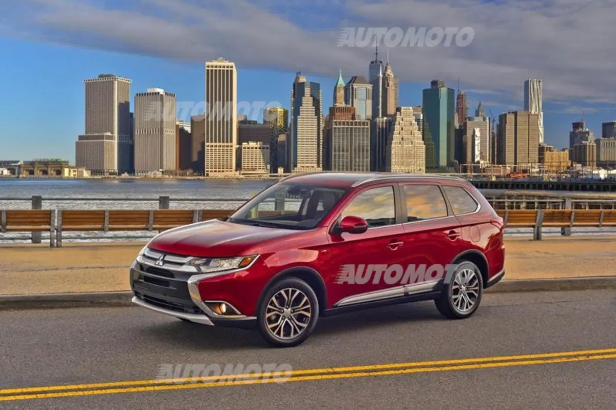 Mitsubishi Outlander restyling: gioca a fare il raffinato (11)
