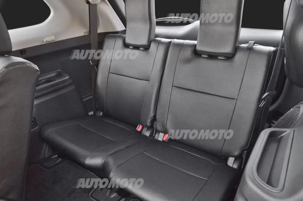 Mitsubishi Outlander restyling: gioca a fare il raffinato (20)