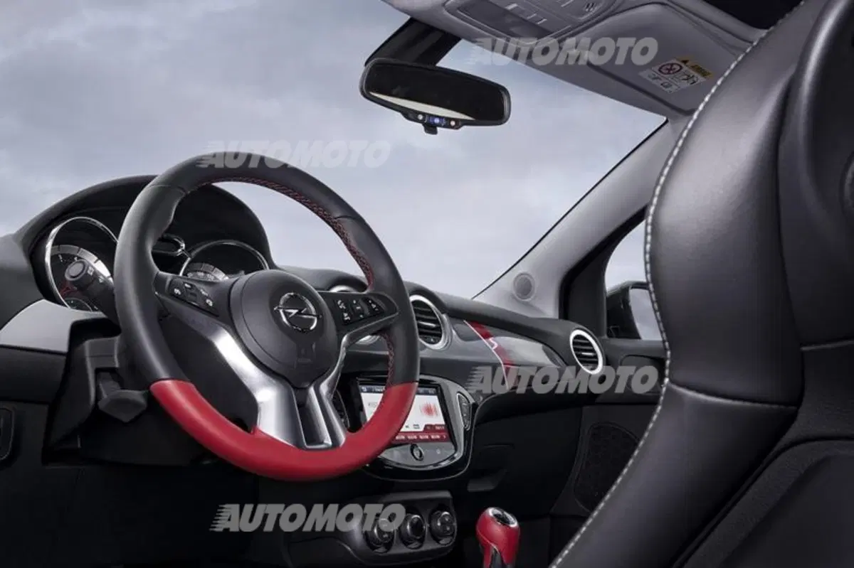 Opel Adam Rocks S: avventurosa sì, ma anche sportiva (12)
