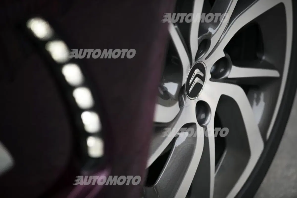 DS 3 Cabrio 1.6 THP: la nostra video-prova (9)