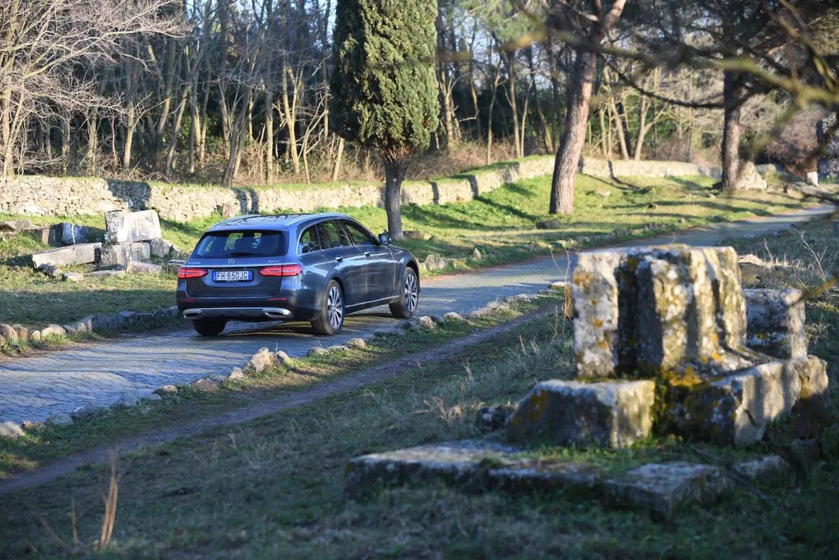 Mercedes Classe E All-Terrain: la SW senza limiti (3)