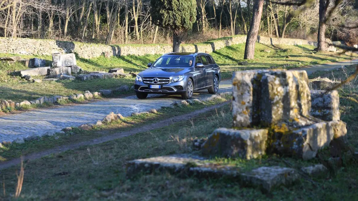 Mercedes Classe E All-Terrain: la SW senza limiti (7)