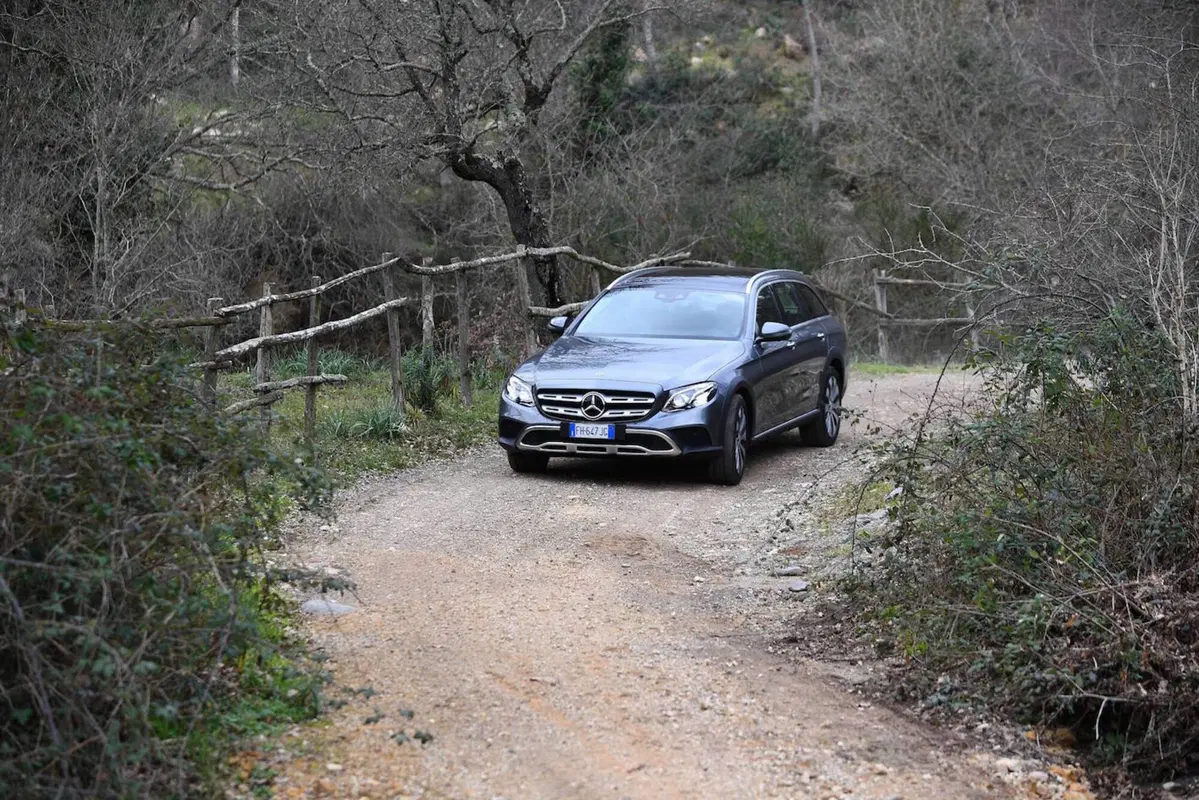 Mercedes Classe E All-Terrain: la SW senza limiti (15)