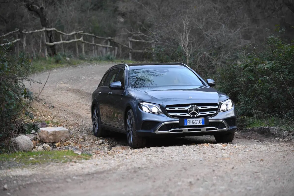 Mercedes Classe E All-Terrain: la SW senza limiti (18)