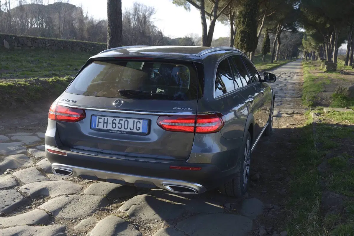 Mercedes Classe E All-Terrain: la SW senza limiti (33)