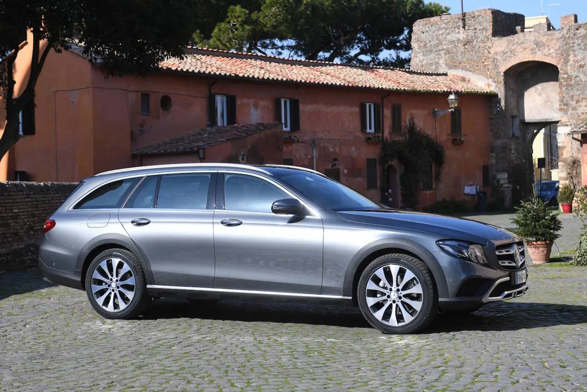 Mercedes Classe E All-Terrain: la SW senza limiti (37)