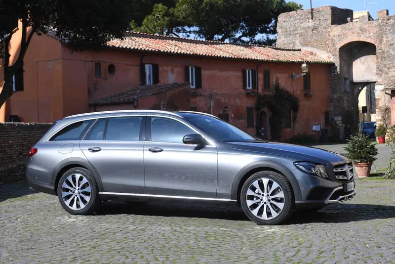 Imponente eppure non invadente: Classe E All-Terrain ha un'eleganza innata