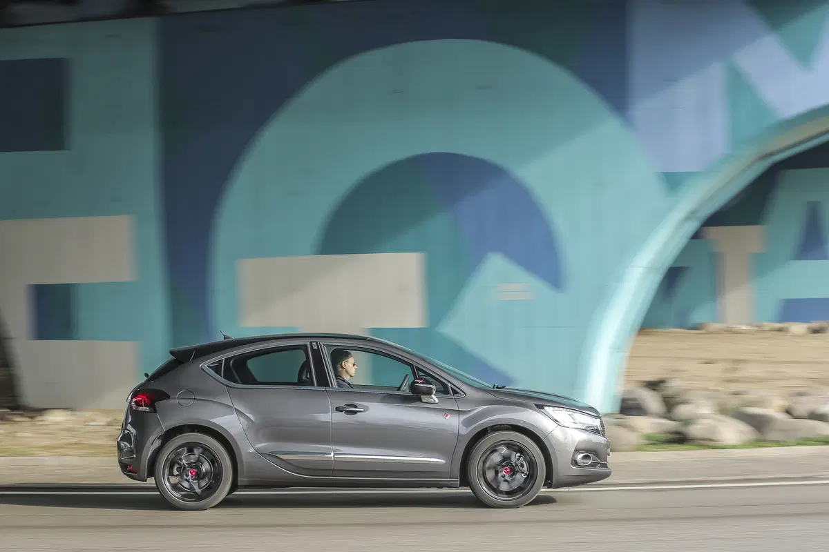 DS4 Performance Line [Video primo test] (4)