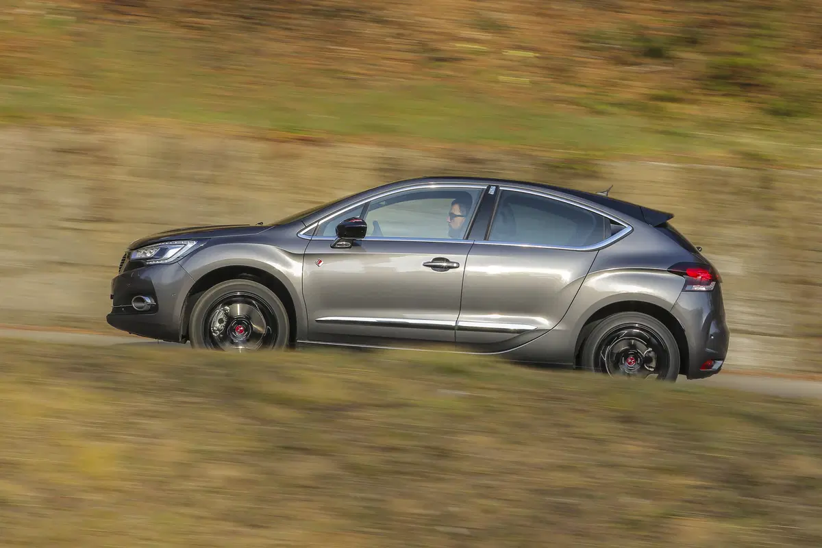 DS4 Performance Line [Video primo test] (7)