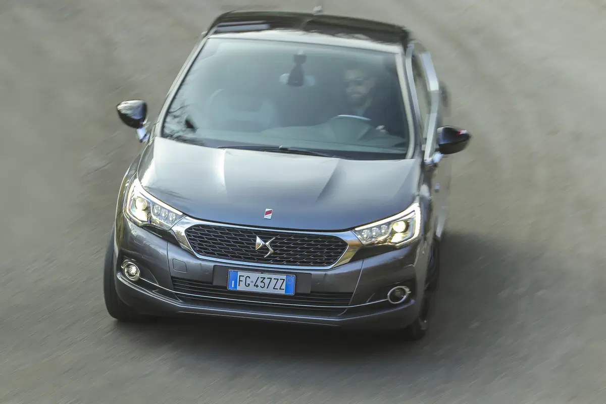 DS4 Performance Line [Video primo test] (9)