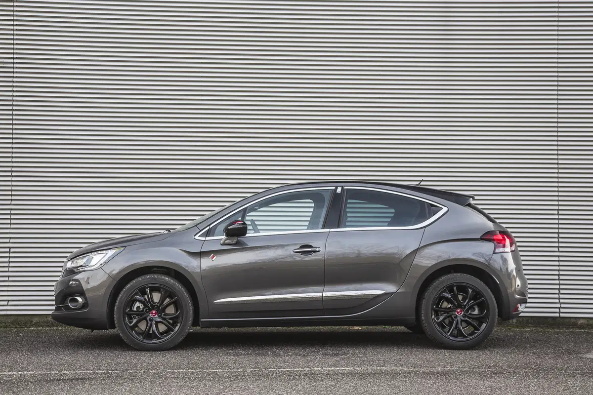 DS4 Performance Line [Video primo test] (16)