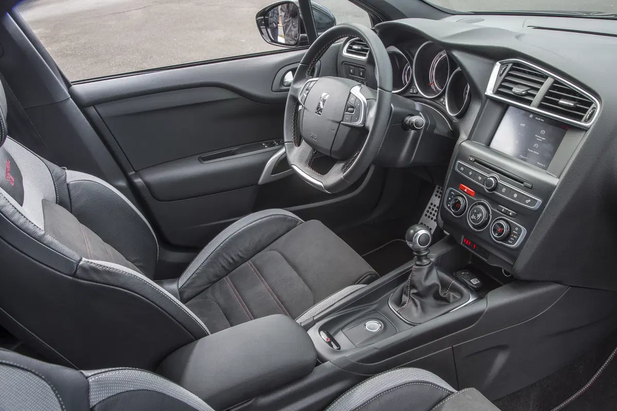 DS4 Performance Line [Video primo test] (17)