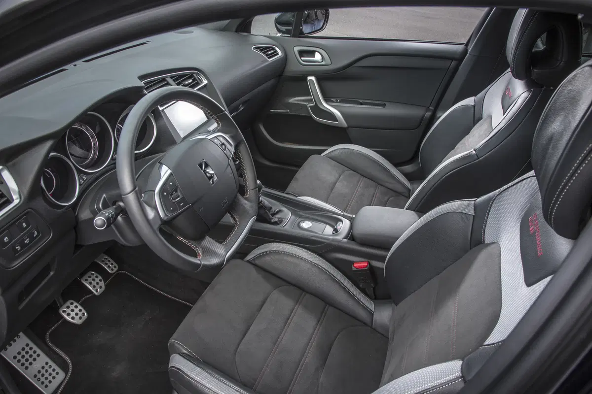 DS4 Performance Line [Video primo test] (23)
