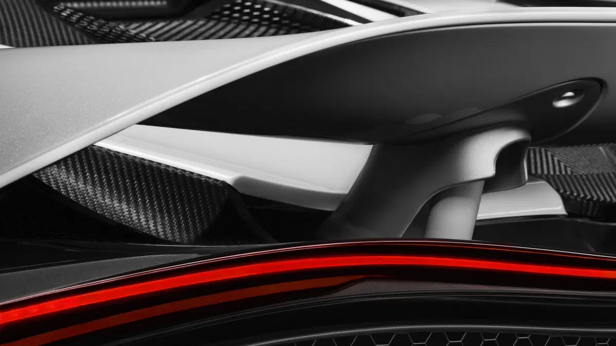 McLaren 720S, ecco la prima immagine ufficiale (3)