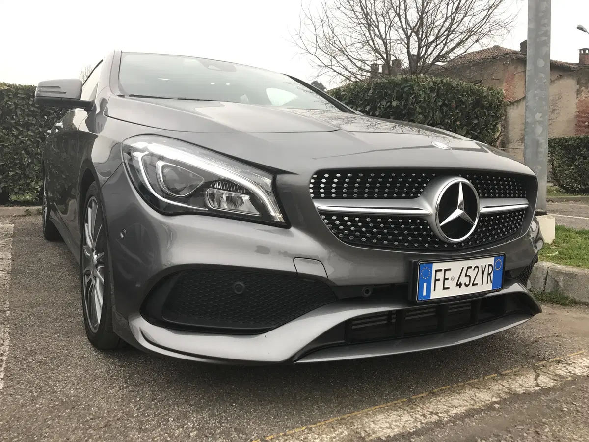 Mercedes CLA Shootingbrake, un'auto alla sìSettimana della Moda