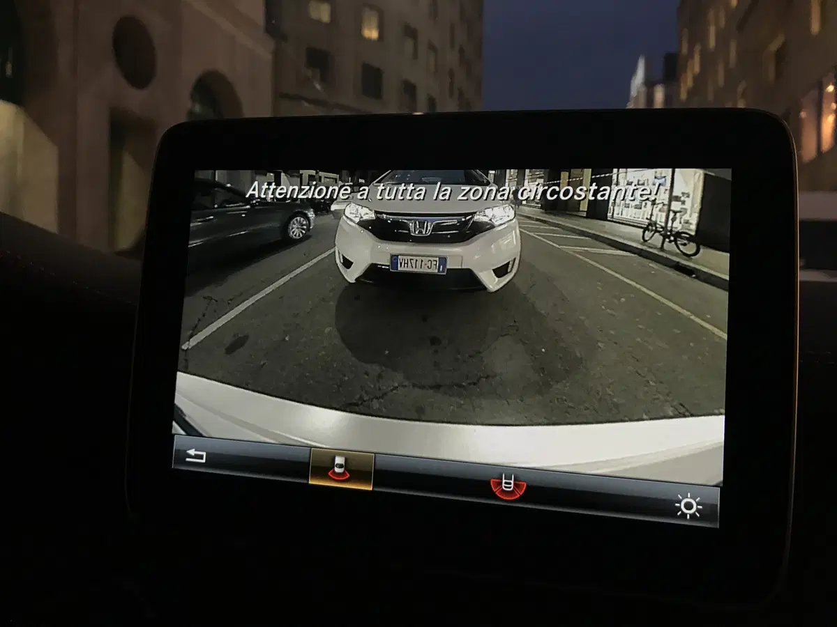 Mercedes CLA Shootingbrake, un'auto alla sìSettimana della Moda (7)
