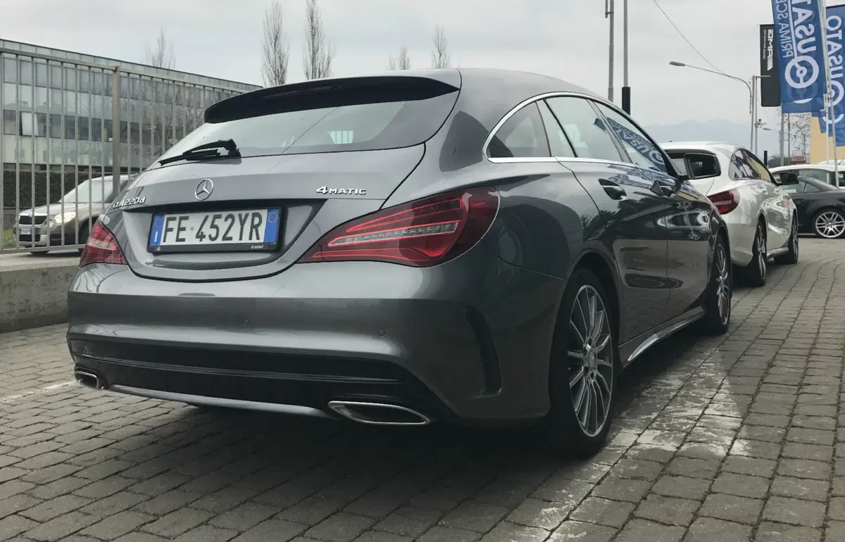 Mercedes CLA Shootingbrake, un'auto alla sìSettimana della Moda (3)