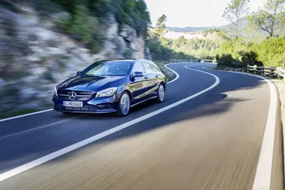 Mercedes CLA Shooting Brake, un'auto alla Settimana della Moda