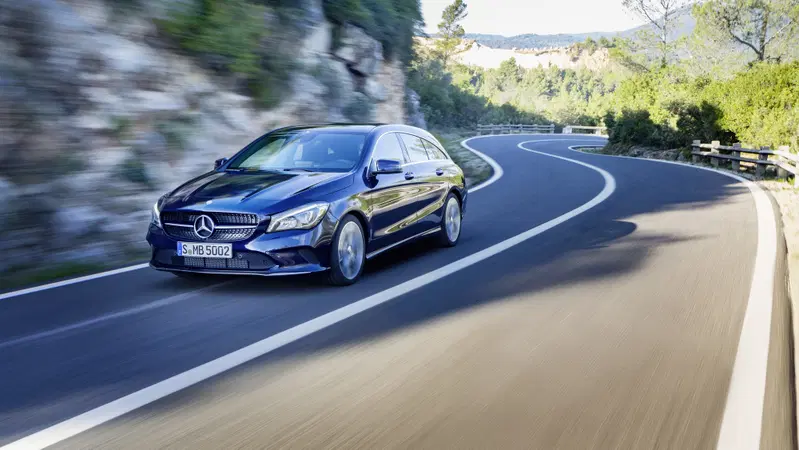 Mercedes CLA Shooting Brake, un'auto alla Settimana della Moda