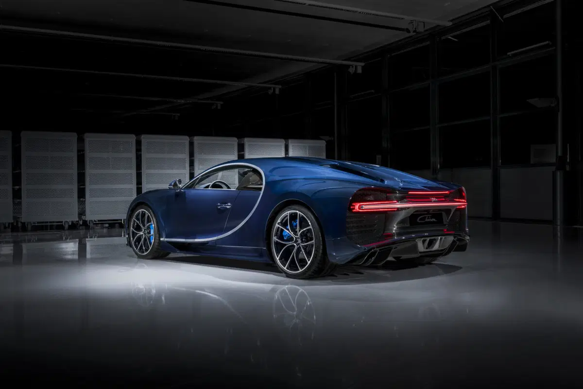 Bugatti Chiron, metà produzione è già venduta (2)