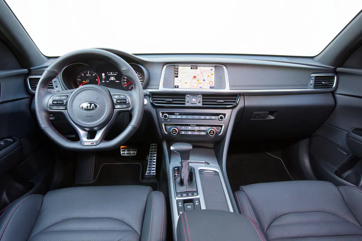 Kia Optima Sport Wagon (2016-19) (7)