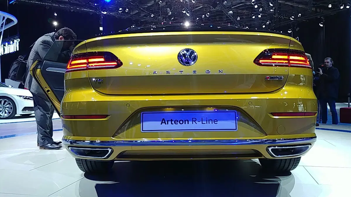 Volkswagen Arteon, l'ammiraglia debutta al Salone di Ginevra 2017 (5)