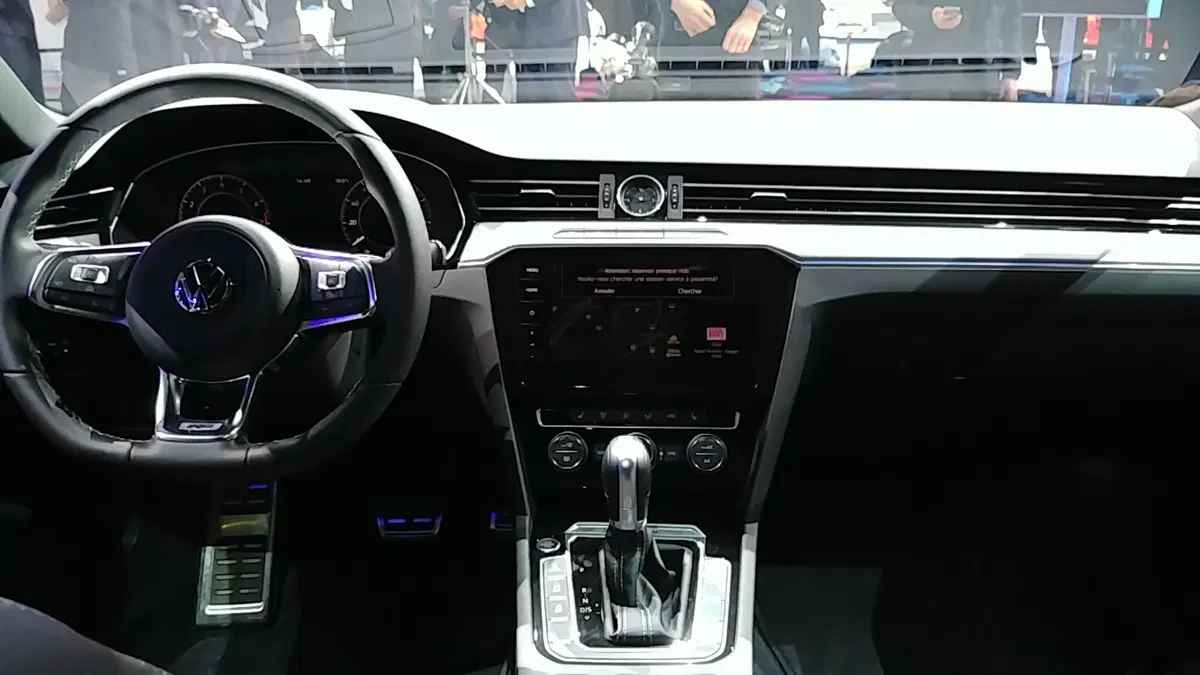 Volkswagen Arteon, l'ammiraglia debutta al Salone di Ginevra 2017 (6)