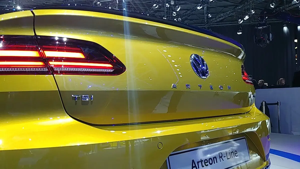 Volkswagen Arteon, l'ammiraglia debutta al Salone di Ginevra 2017 (7)