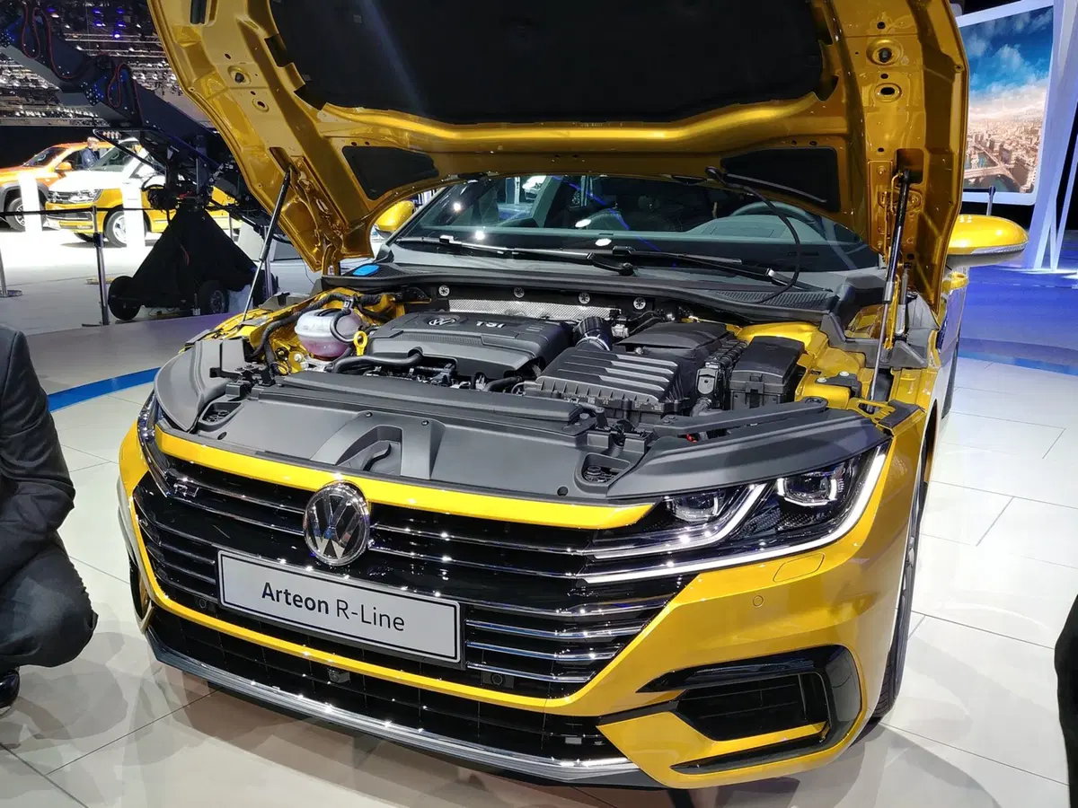 Volkswagen Arteon, l'ammiraglia debutta al Salone di Ginevra 2017 (12)