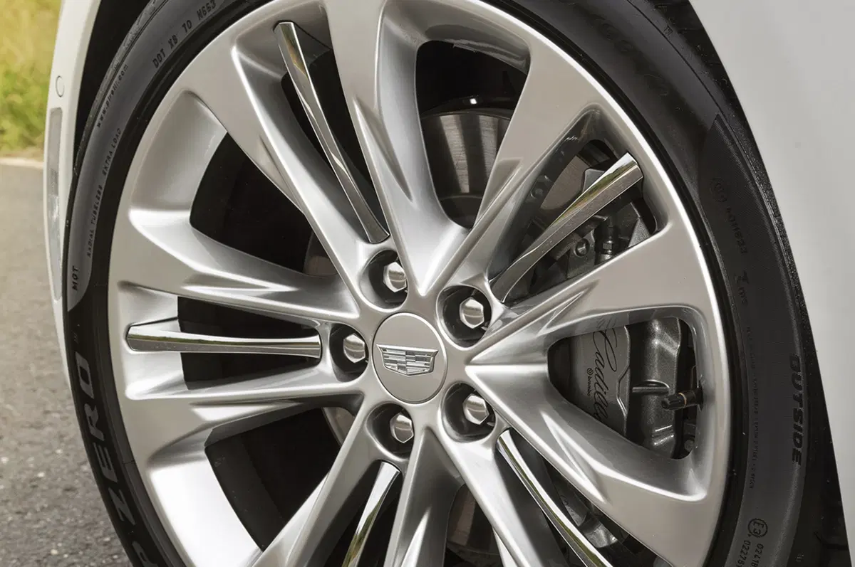 Cadillac CT6 (2016-19) (21)