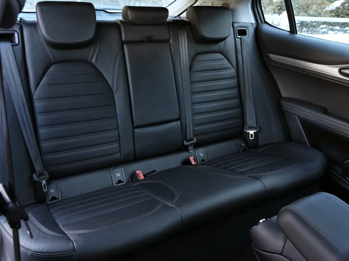 Alfa Romeo Stelvio Stelvio 2.2 Turbodiesel 190 CV AT8 Q4 Business (28)