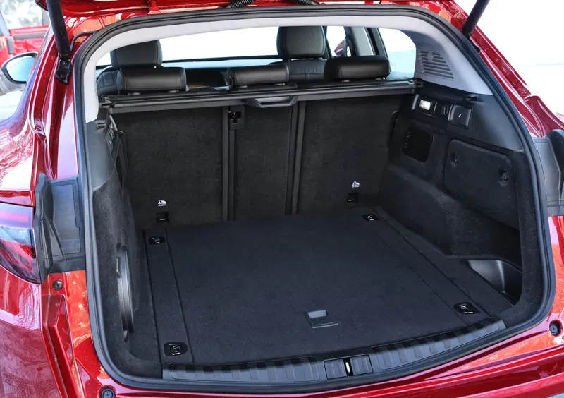 Alfa Romeo Stelvio (29)