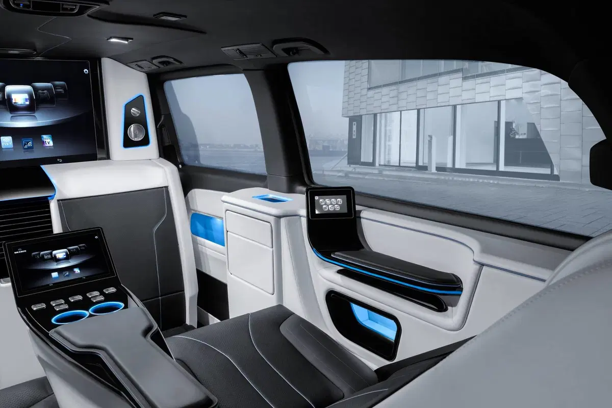 Brabus Business Lounge: al Salone di Ginevra 2017 la Classe V all’ennesima potenza (6)