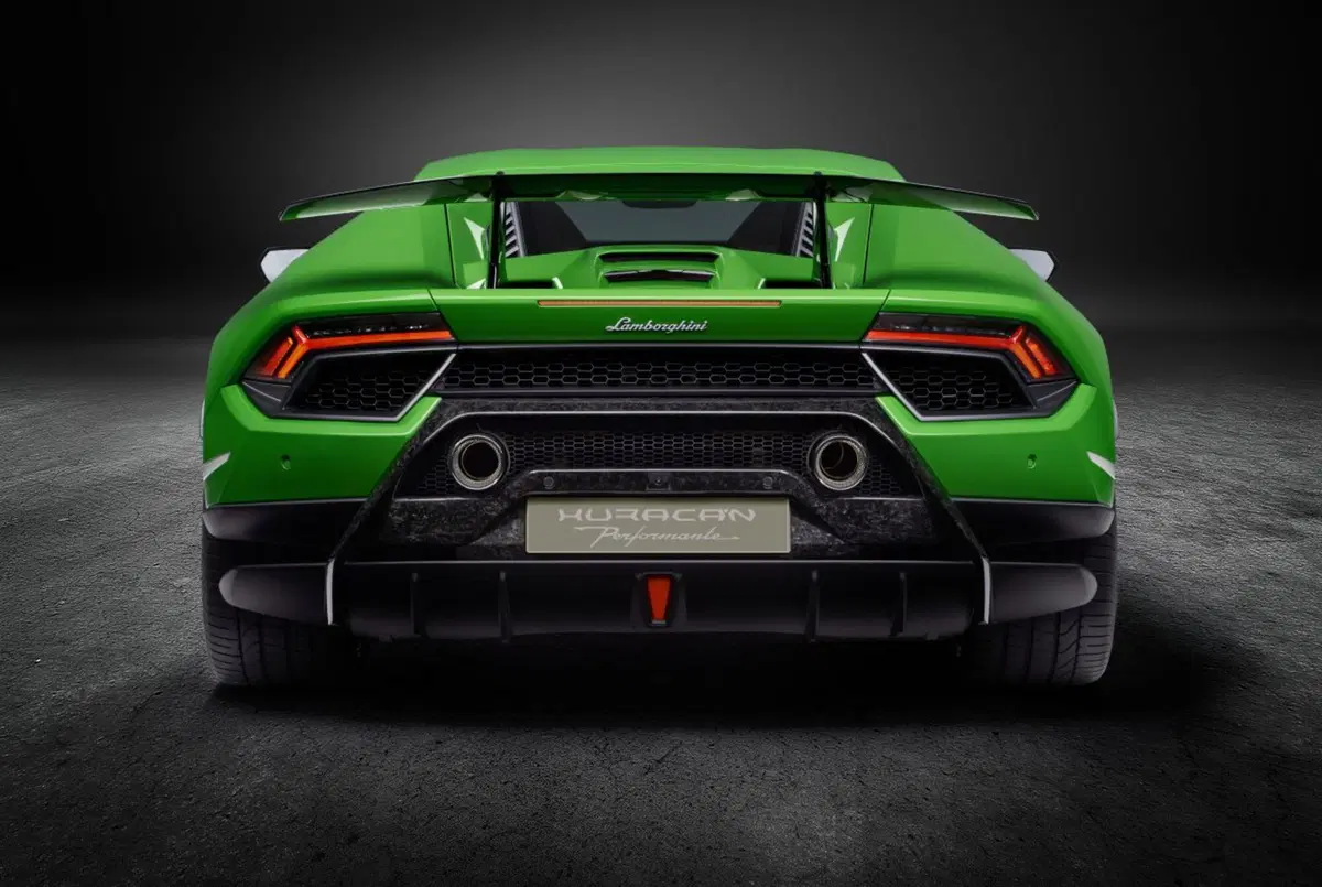 Lamborghini Huracan Performante, debutta con 640 CV al Salone di Ginevra 2017 (8)