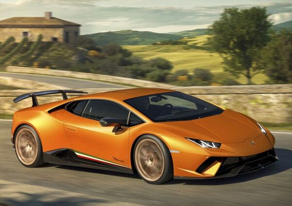 Lamborghini Huracan Performante, debutta con 640 CV al Salone di Ginevra 2017 [Video]