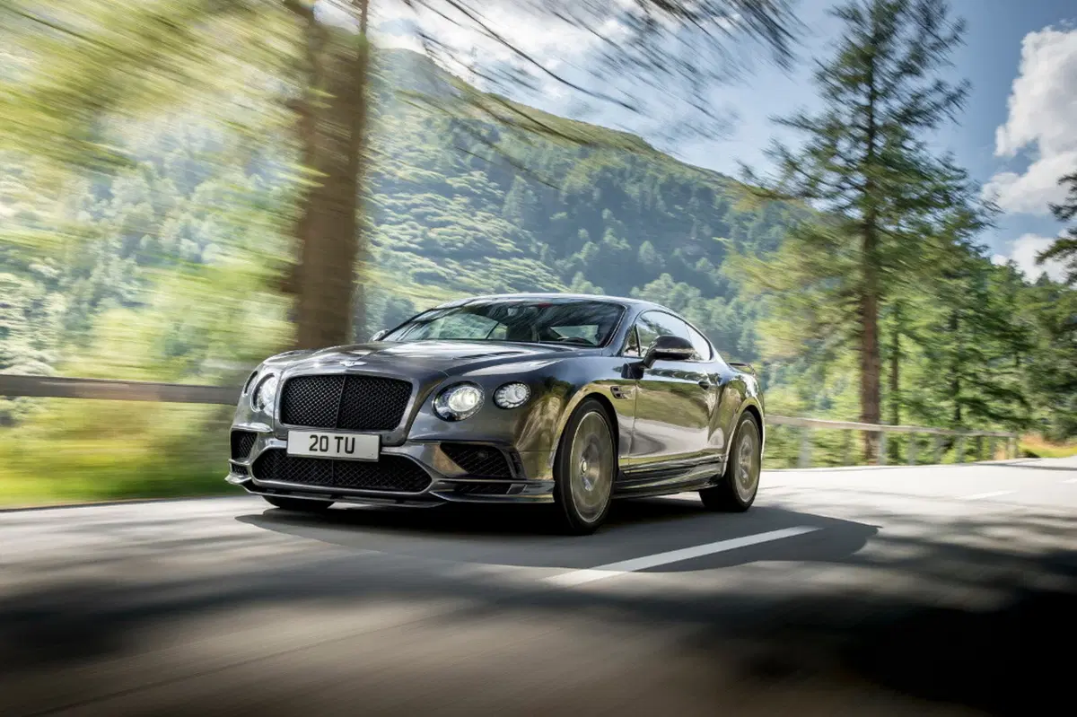Nuova Bentley Continental Supersport 2017: 700 CV di lusso e sportività