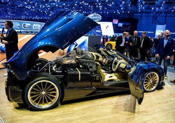 Pagani al Salone di Ginevra 2017 [Video]