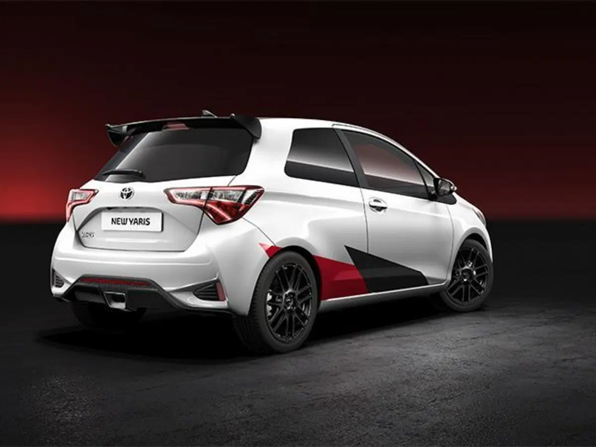 Toyota Yaris GRMN, 210 CV al Salone di Ginevra 2017 (3)