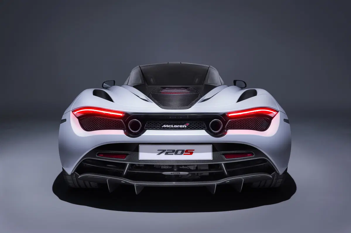 McLaren 720S, la nuova supercar di Woking al Salone di Ginevra 2017 [Video] (2)