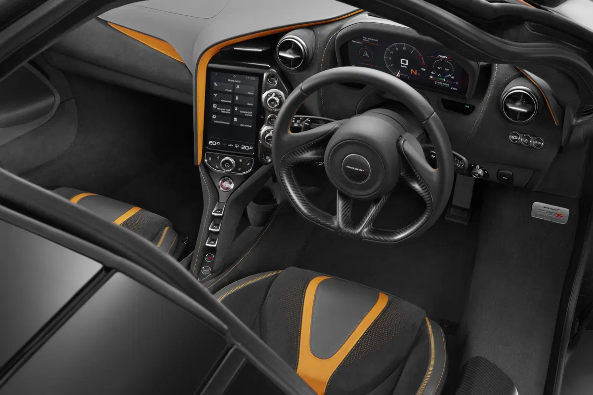 McLaren 720S, la nuova supercar di Woking al Salone di Ginevra 2017 [Video] (18)