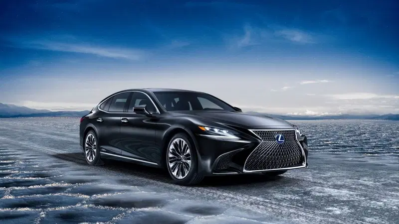 Lexus LS 500h, l'ammiraglia ibrida al Salone di Ginevra 2017 [Video]