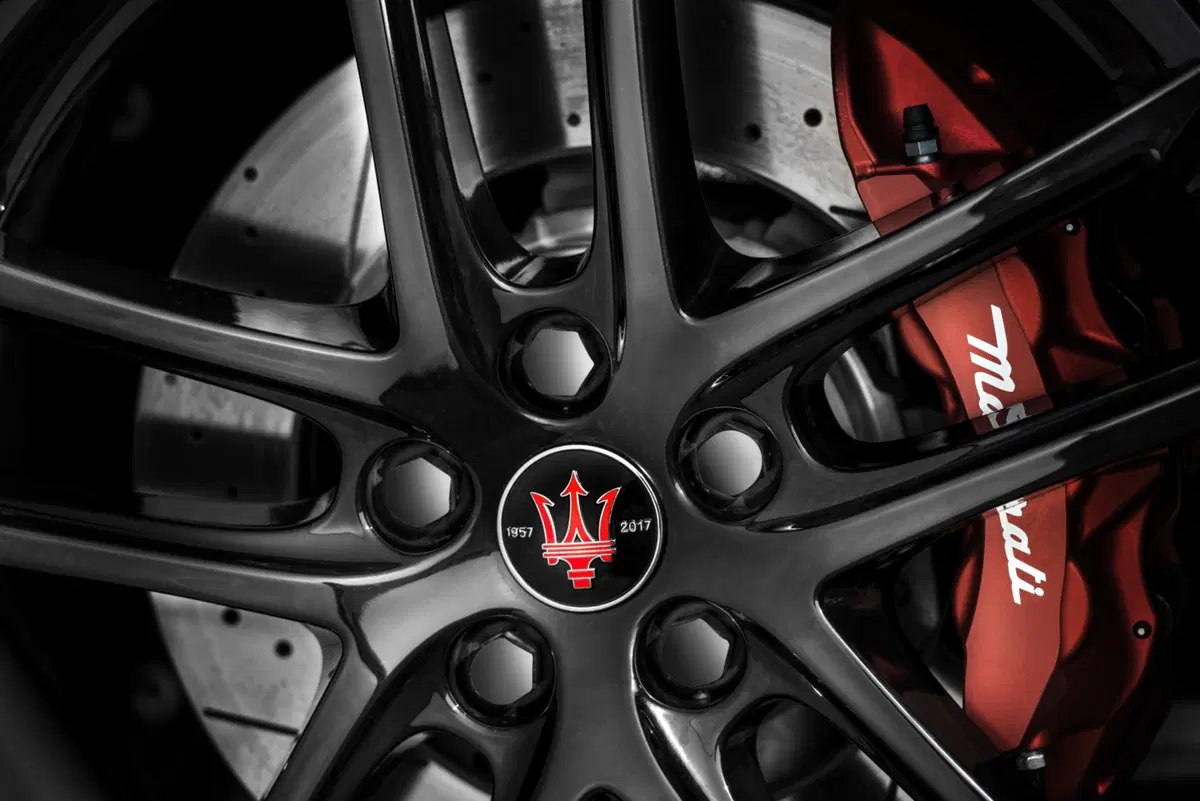 Maserati GranTurismo e GranCabrio, le Special Edition al Salone di Ginevra 2017 (2)